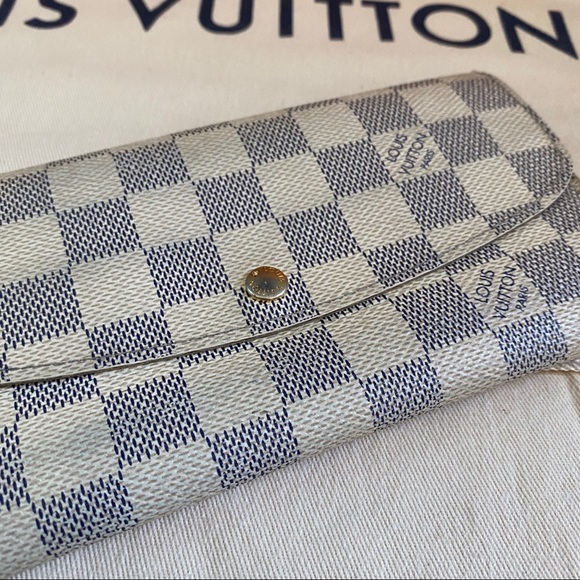 💞✨GORGEOUS✨💞 Louis Vuitton Emilie Wallet Auth! - Picture 8 of 9